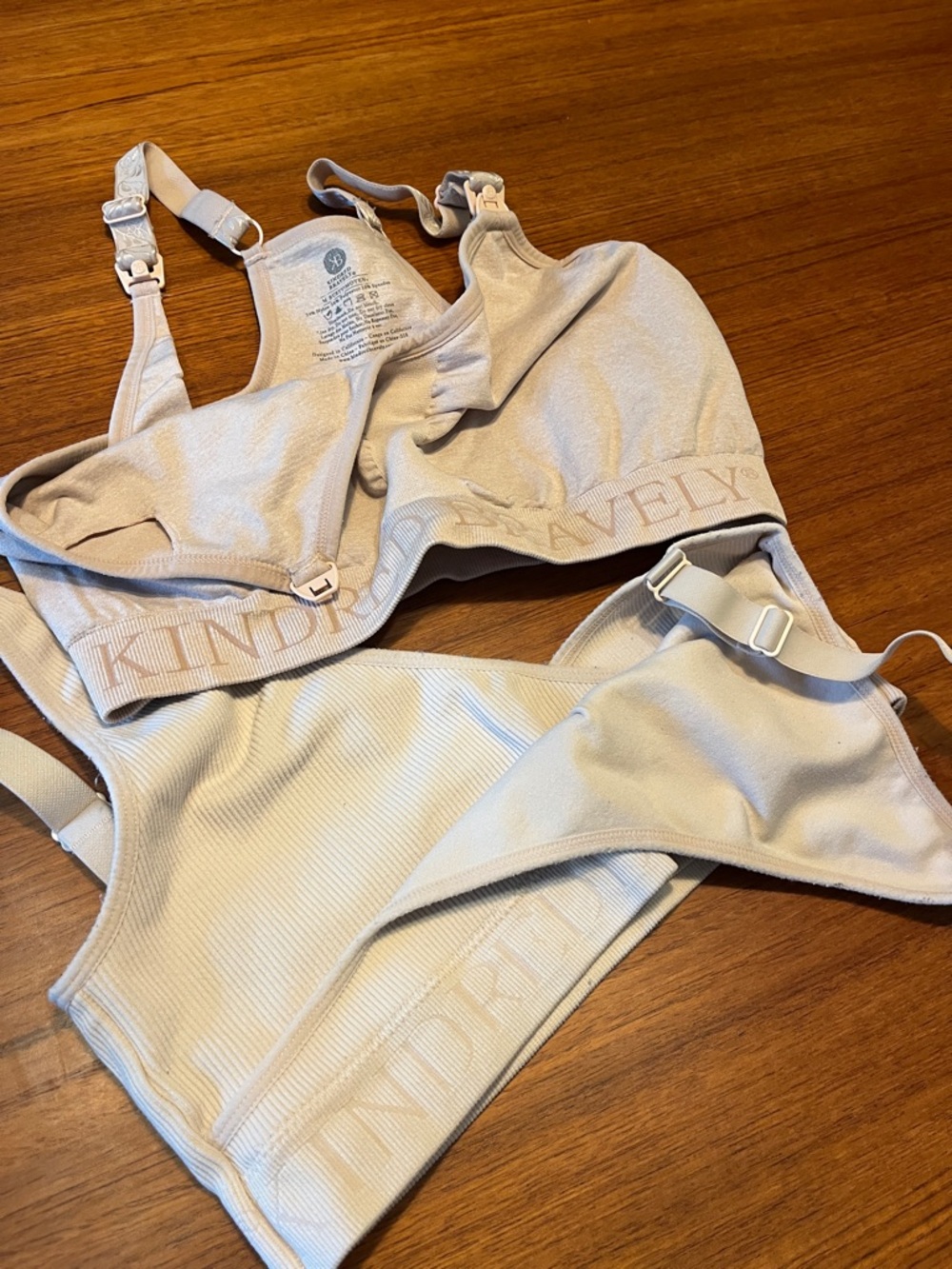 Two medium kindred bravery nursing bras - Picture 4 of 5